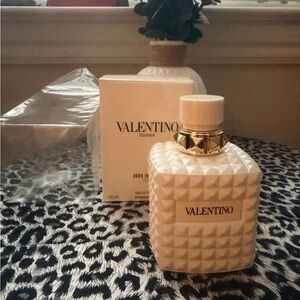 NEW Limited edition Valentino Donna Born In Roma Rendez-Vous Ivory Eau 3.4oz